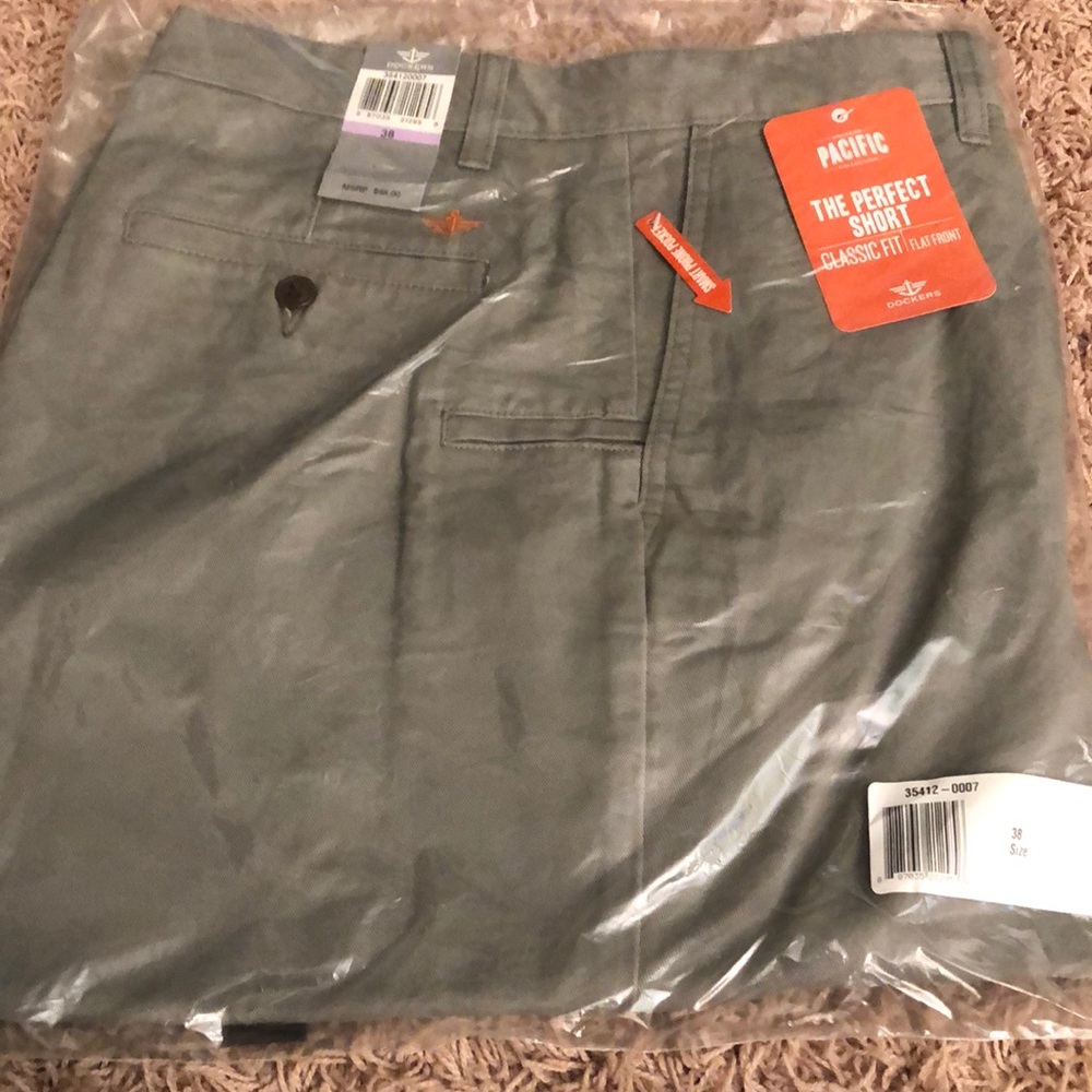 Dockers flag front grey shorts